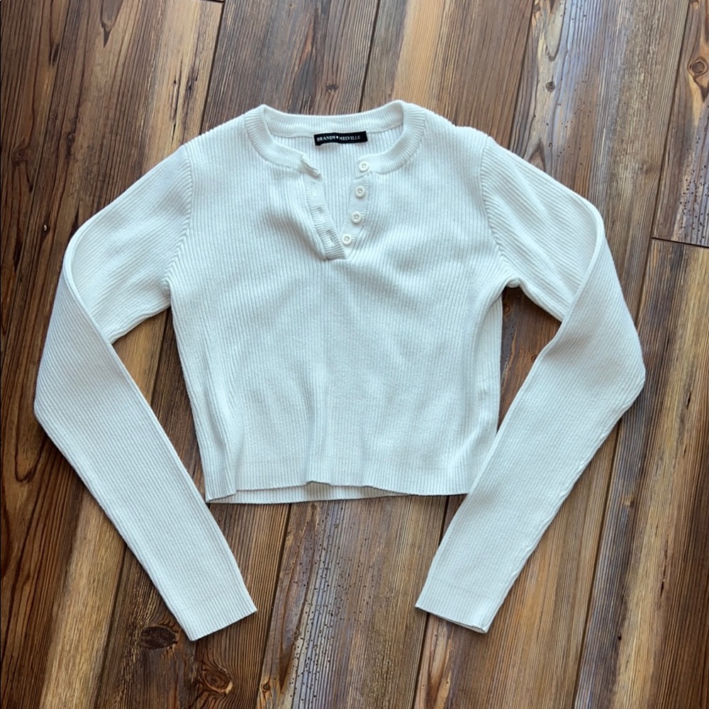 Brandy Melville Lomg Sleeve Cropped shirt